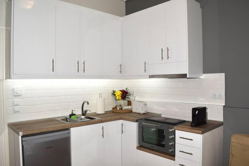 Kapa Central Apartment カラマタ エクステリア 写真